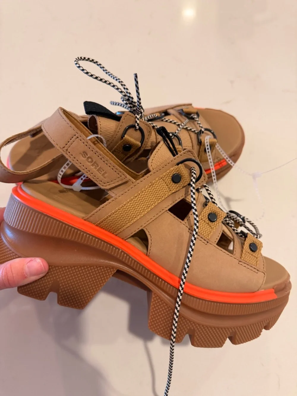 Sorel lace-up platform sandals size 9 - Picture 2 of 5